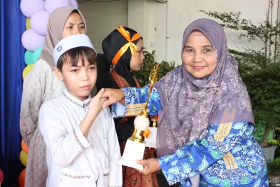 Keluarga Besar Yayasan Asrorul Huda